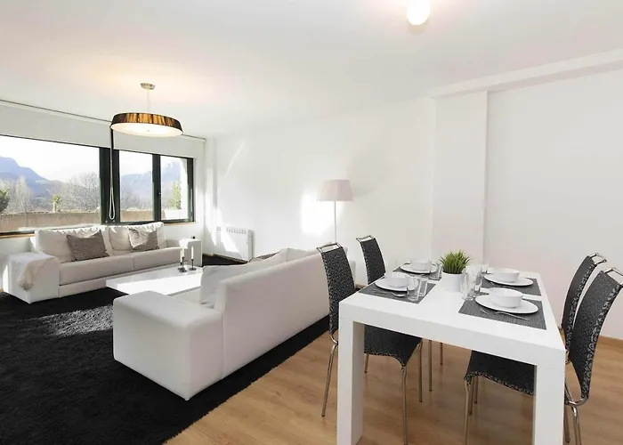 Balcon De Saras By Bevalle * Panticosa